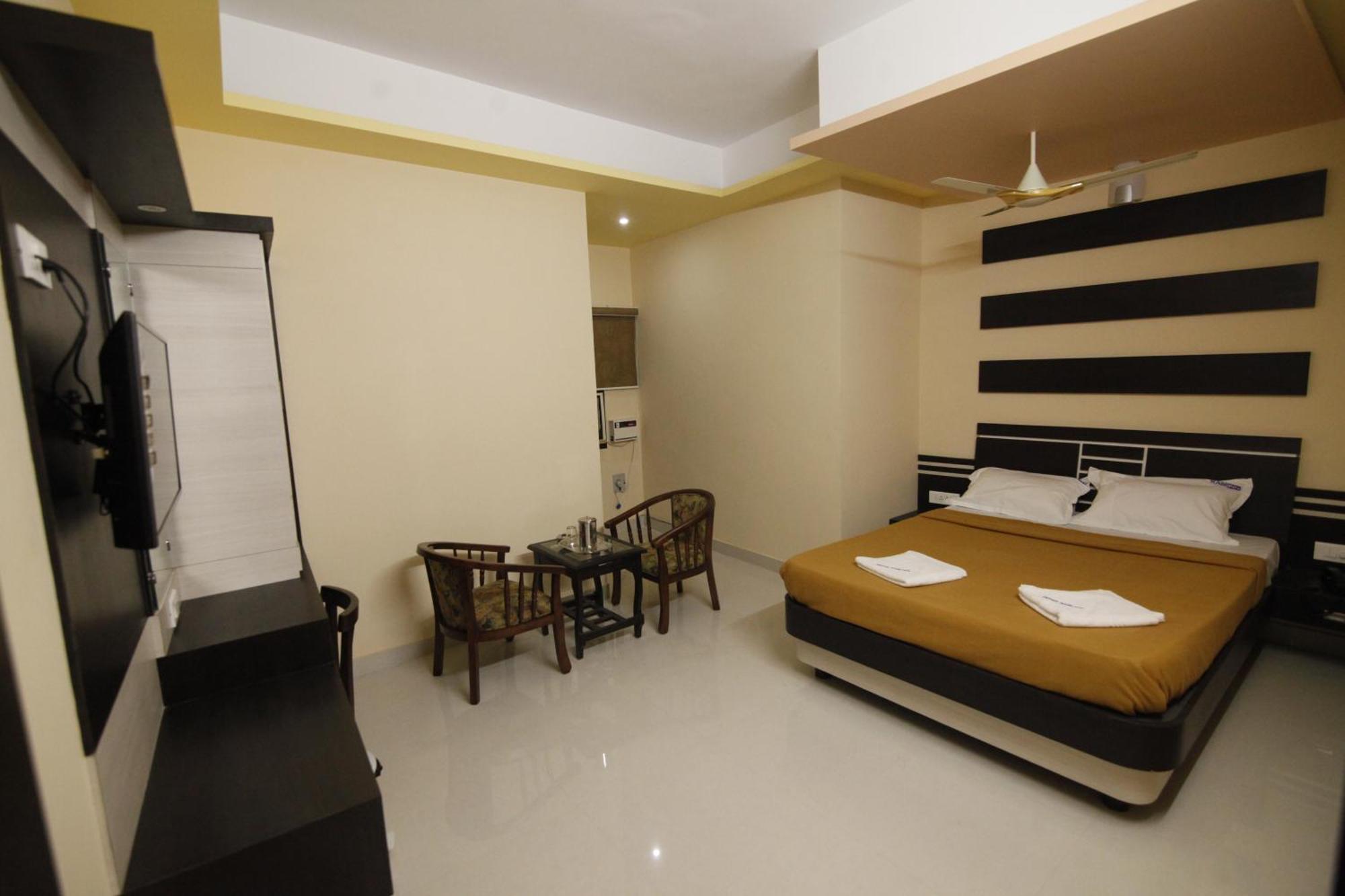 Hotel Kasi Inn Thanjavur Dış mekan fotoğraf